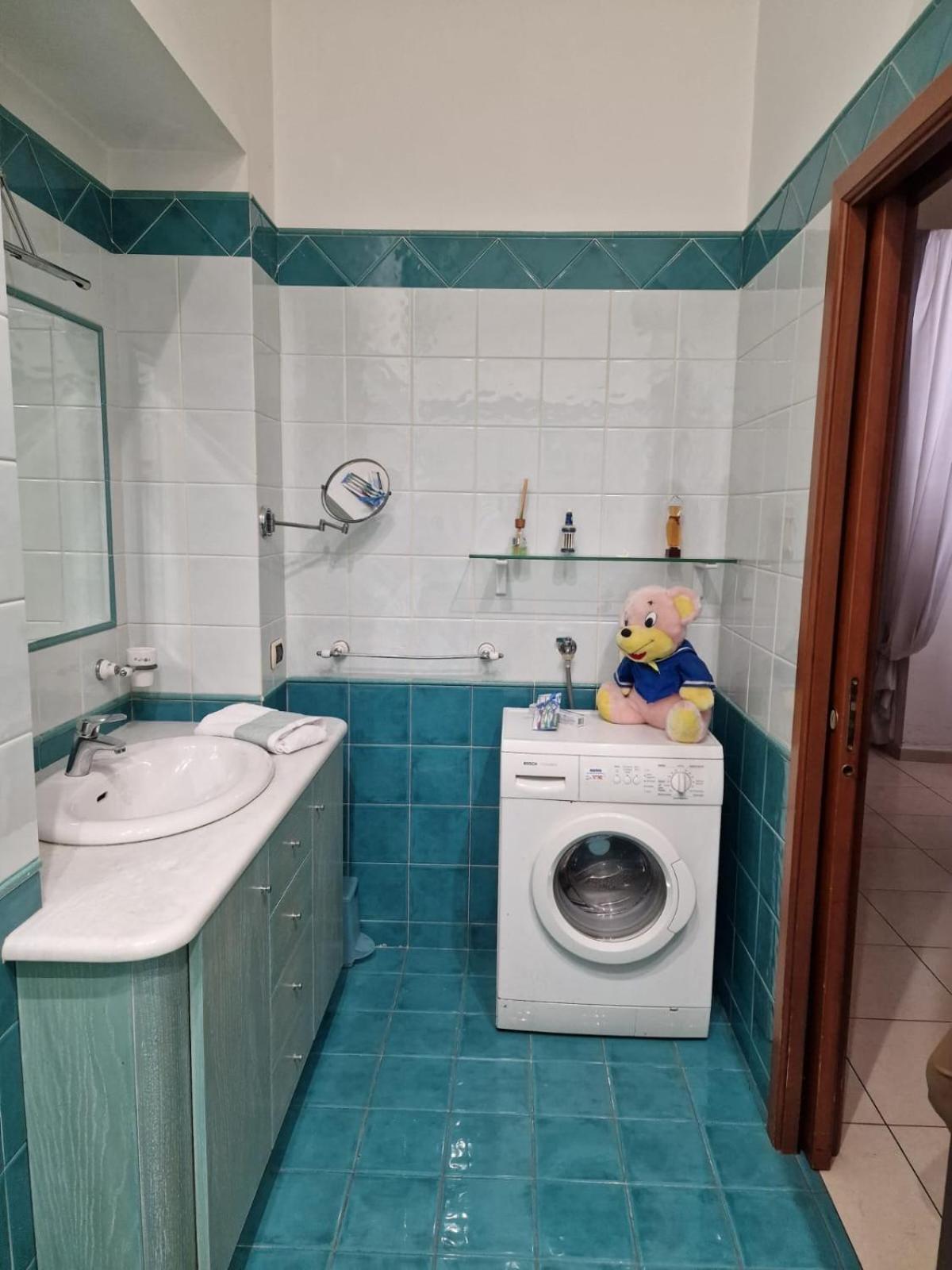 Vomero Inn Napoli Bagian luar foto