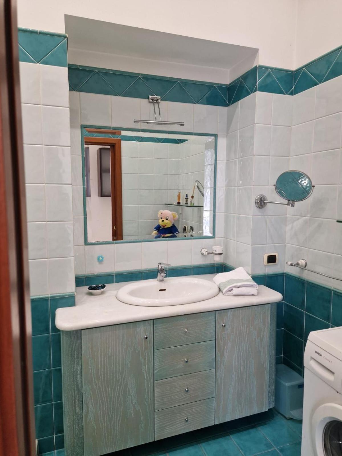 Vomero Inn Napoli Bagian luar foto
