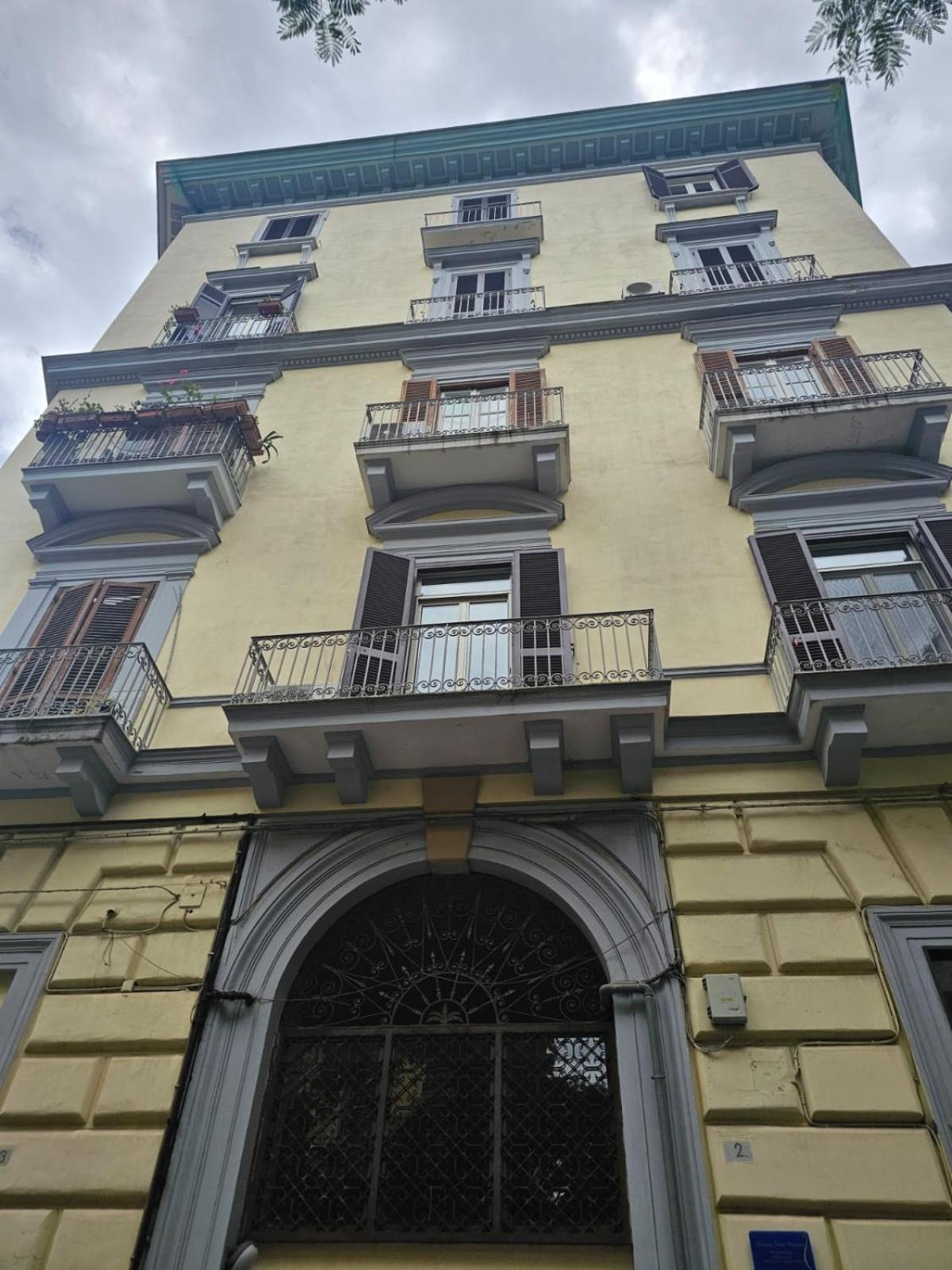 Vomero Inn Napoli Bagian luar foto
