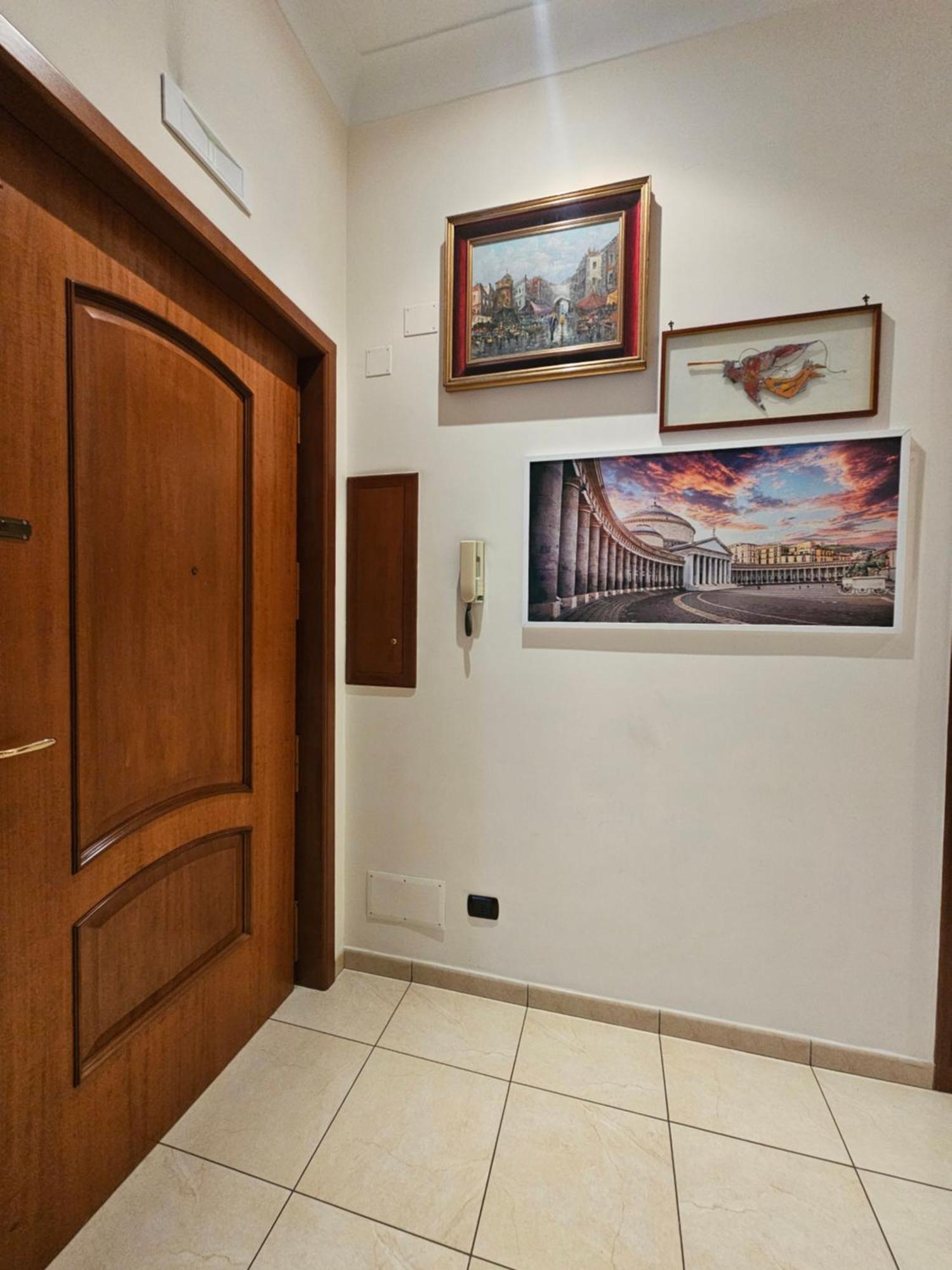 Vomero Inn Napoli Bagian luar foto